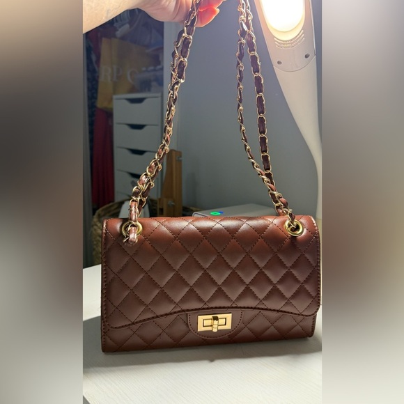 Elegant Brown Quilted Handbag - Vegan Leather - Picture 9 of 13